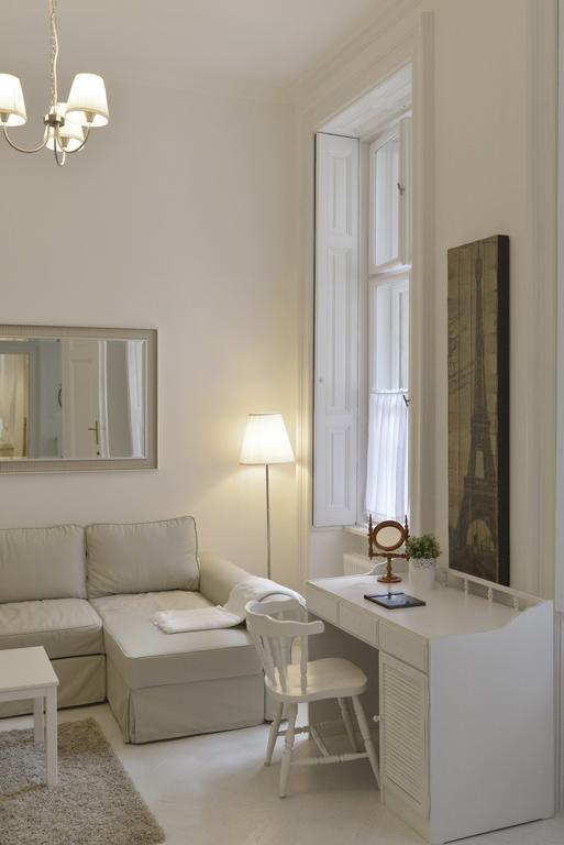 Paris Apartment Budapest Rum bild